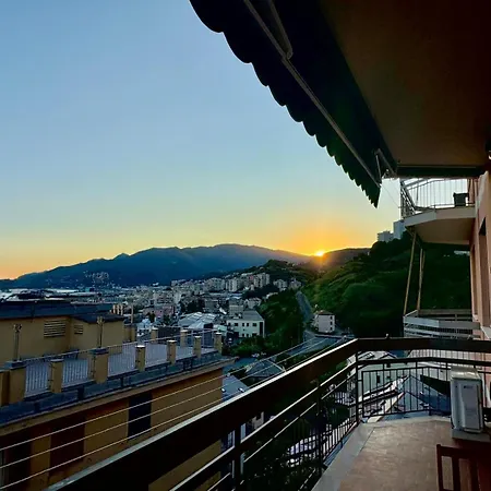 Frank's Sunset Apartament *