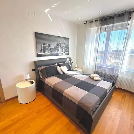 Frank's Sunset Apartman Genova