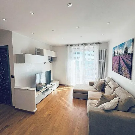 Frank's Sunset Apartman *