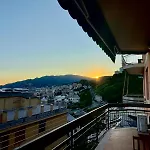Frank's Sunset Apartman *
