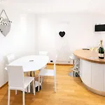 Frank's Sunset Apartman