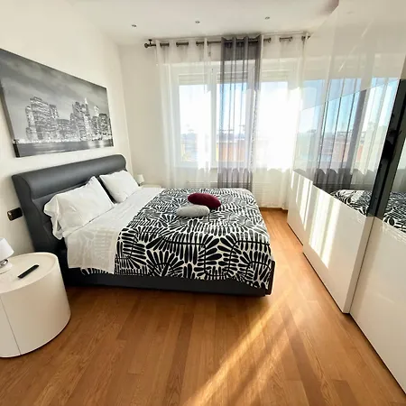 Frank's Sunset Apartman Genova