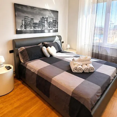 Frank's Sunset Appartement *